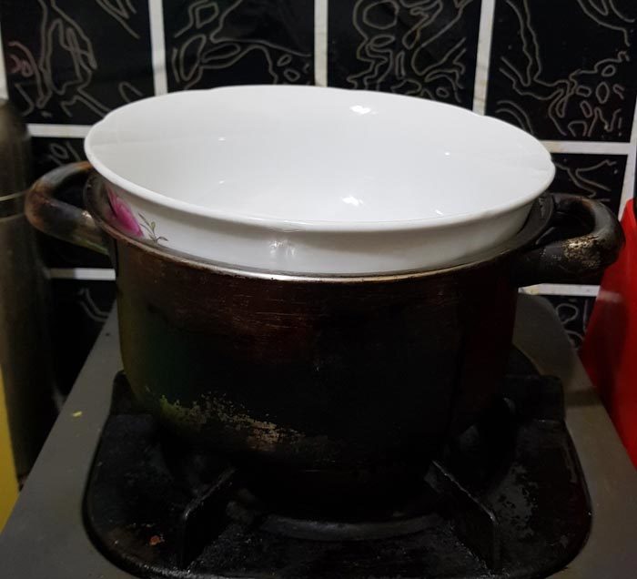 cover the pot with a bowl