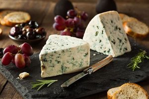 7 Best Substitutes For Blue Cheese