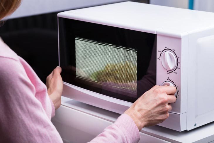 how to reheat mozzarella sticks by microwave