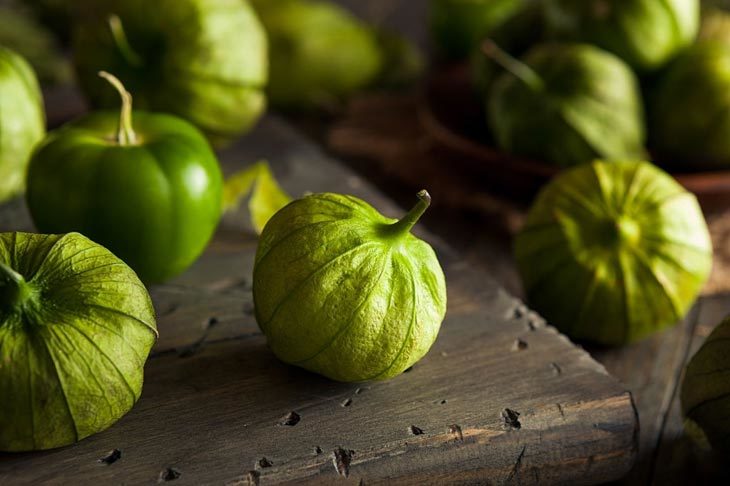 What Does A Tomatillo Taste Like