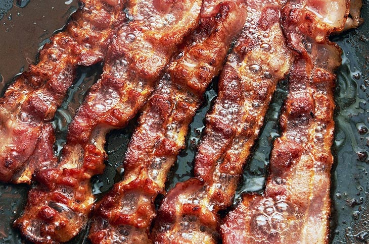 How Long Can Cooked Bacon Sit Out? Best Way To Store Bacon
