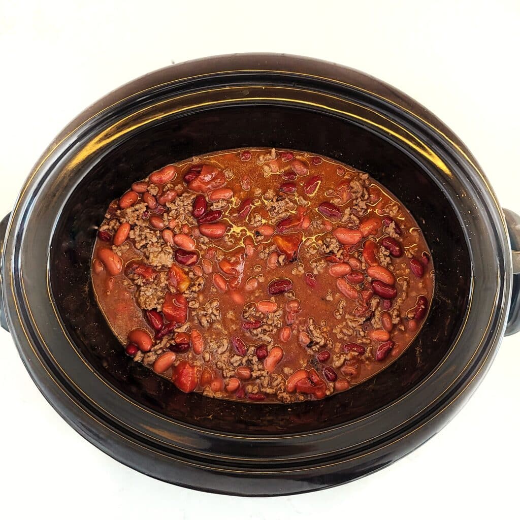 Easy Slow Cooker Chili Recipe with Three Beans