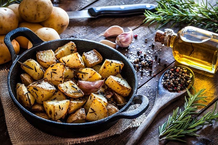 Oven-Roasted Rosemary Potatoes