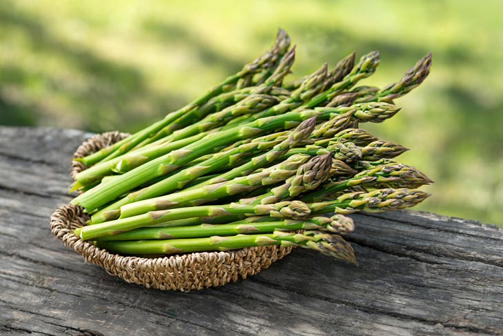 How To Tell If Asparagus Is Bad? 3 Ways To Keep It Fresh