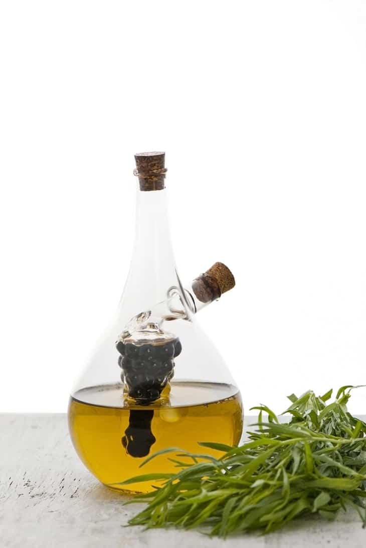 How To Choose The Best Tarragon Vinegar Substitute