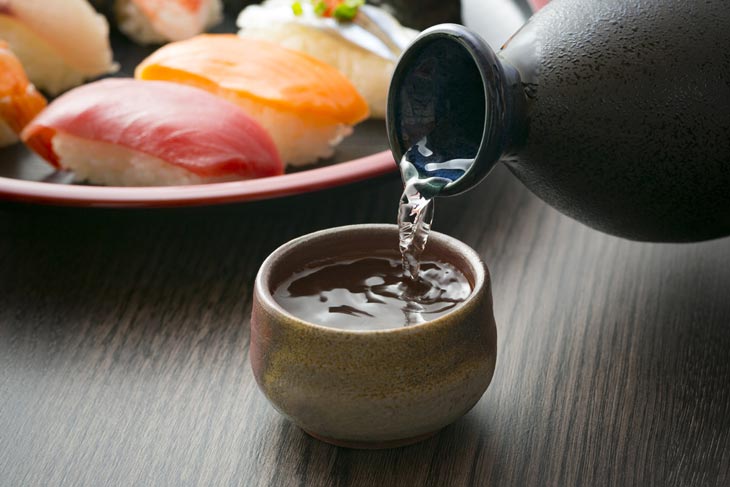 What Does Sake Taste Like? Ways To Serve Sake Properly