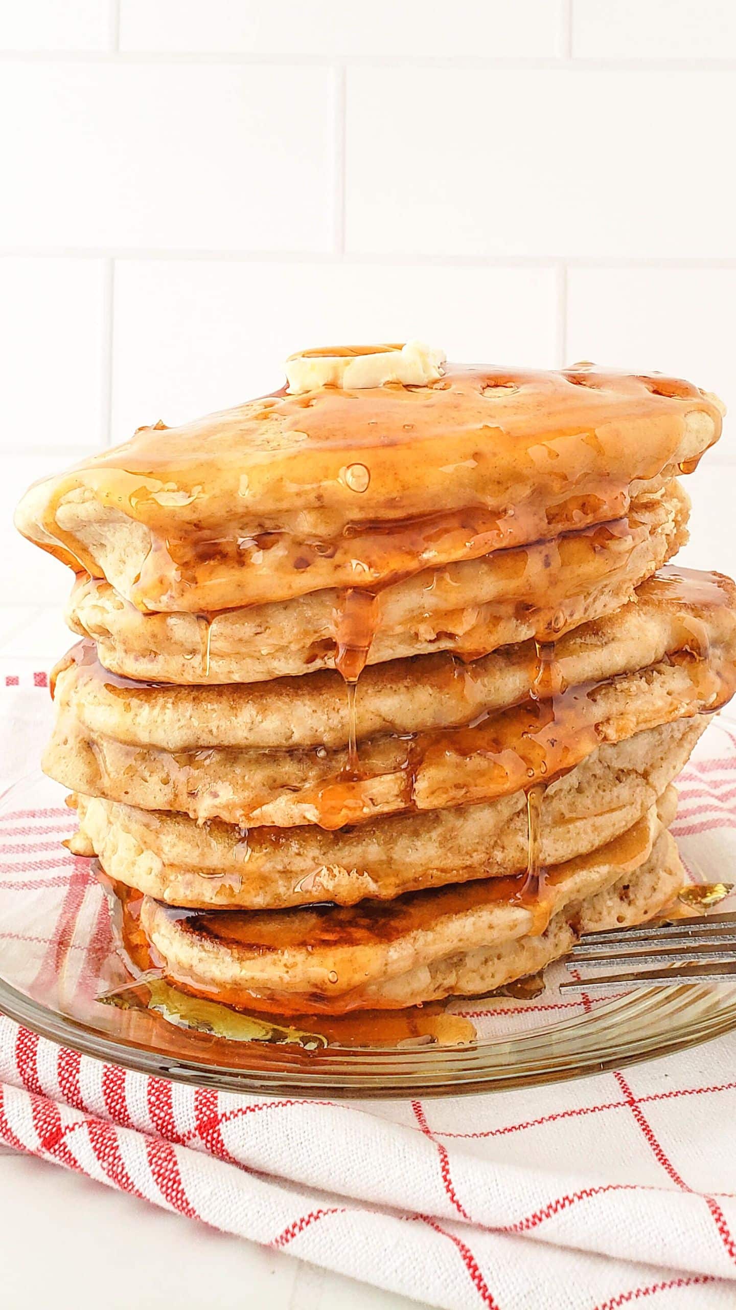 Easy Recipe for the Fluffiest Vegan Pancakes