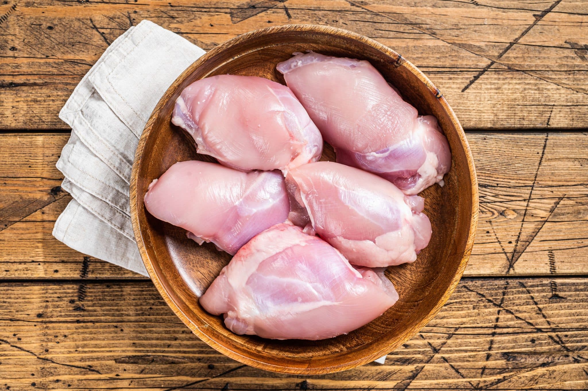 How To Cut Chicken Thighs? 2 Best Way To Deal With Them